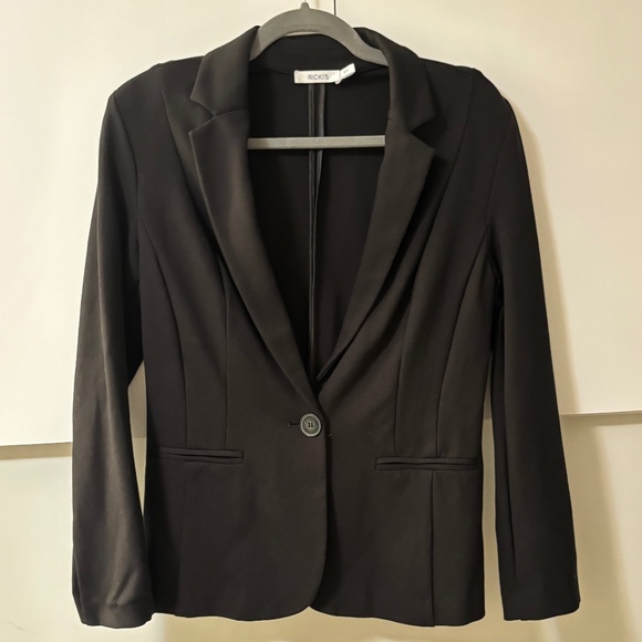 NWOT Ricki's Black Blazer - Picture 1 of 3